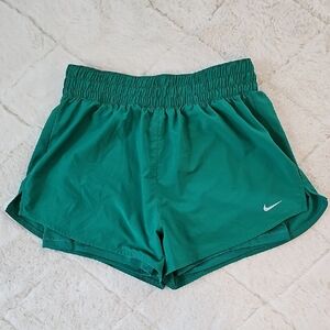 Nike DRI FIT Green Athletic Shorts Size Womens Medium